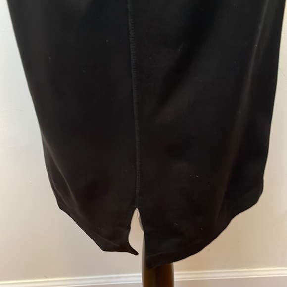 Jones New York Two Piece Skirt and Tunic Set - Picture 14 of 16